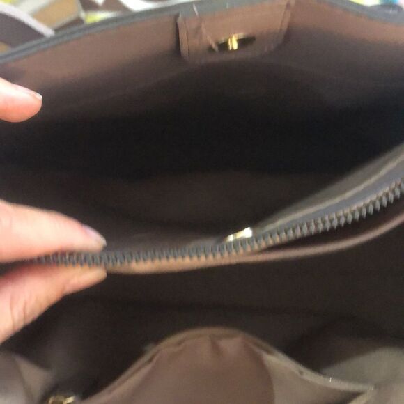 Nanette Lepore Mauve medium tote bag. - Picture 8 of 13